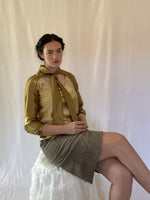 Sleeves-on Bow