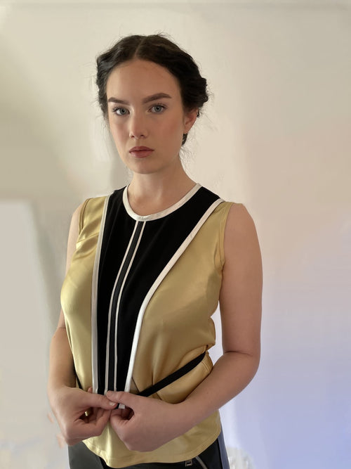 Darkened Chalk Neck-Vest