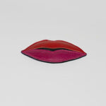 Velvet Pout Magnetic Brooch